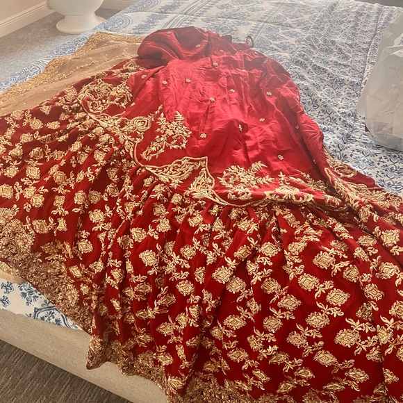 A gorgeous & Royal Embellished Bridal Outfit by Designer Faiza Saqlain - Picture 7 of 14